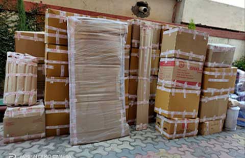 Jain-Home-Packers-Movers-Unloading